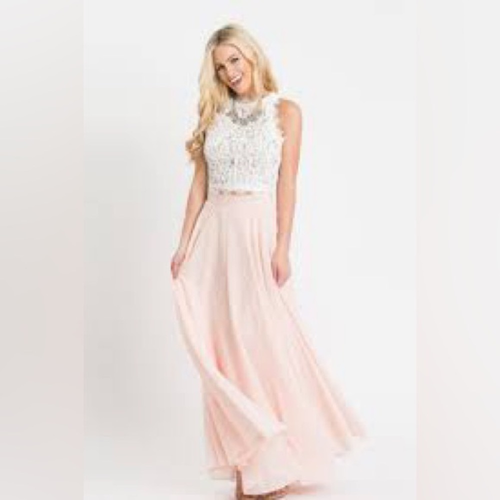 Lucy Paris - light pink flowy skirt